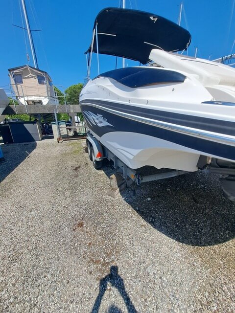 Motorboot Rinker 246 Captiva Cuddy