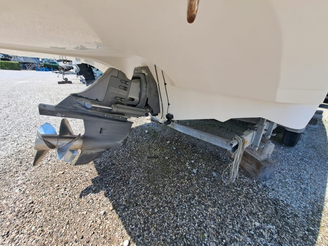Motorboot Rinker 246 Captiva Cuddy