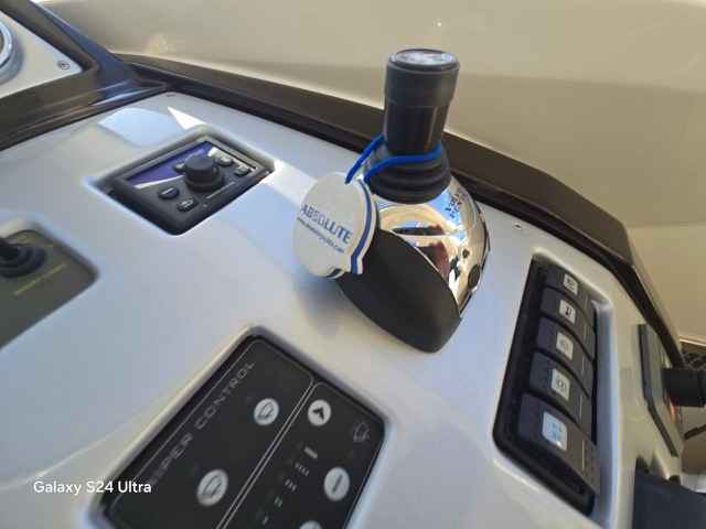 Motorboot Absolute 56 STC