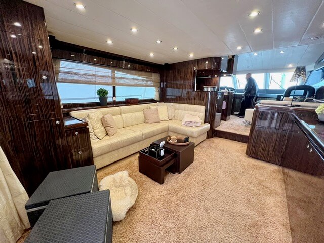 Motorboot Elegance 64 Garage