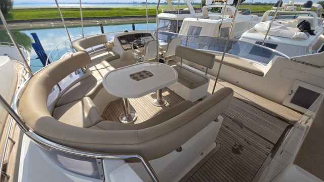 Motorboot Trader 64 Sunliner