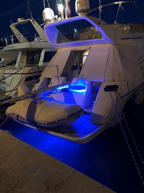 Motorboot Azimut 54/58