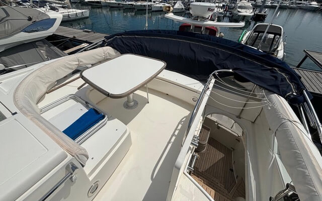 Motorboot Fairline 55 Squadron