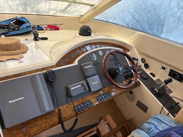 Motorboot Fairline 55 Squadron