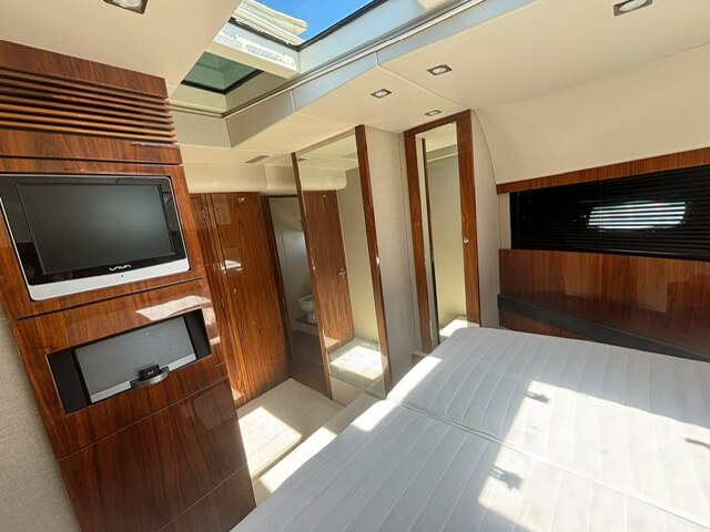 Motorboot Fairline 65 SQUADRON