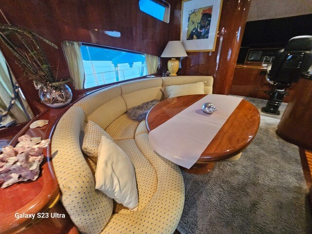 Motorboot Elegance 70 Flybridge