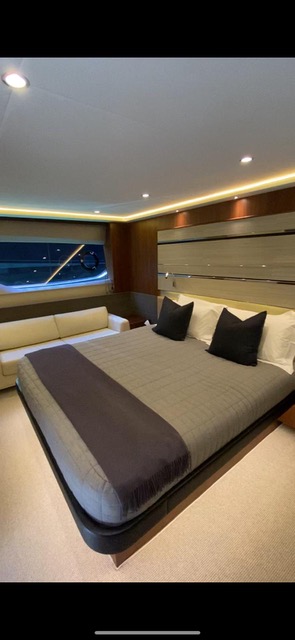 Motorboot Princess S72