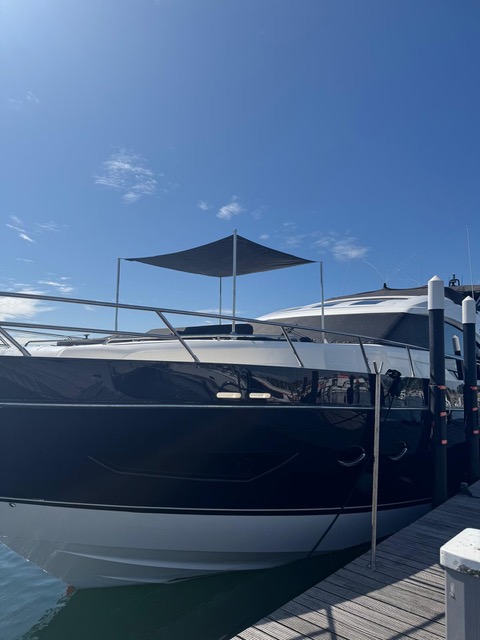 Motorboot Princess S72