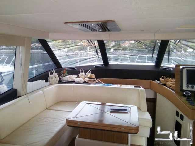 Motorboot Azimut 53 Magellano