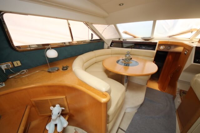 Motorboot Fairline 56 Squadron
