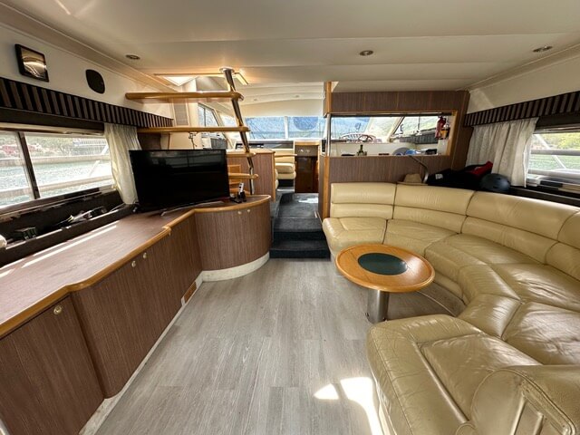 Motorboot Fairline 56 Squadron