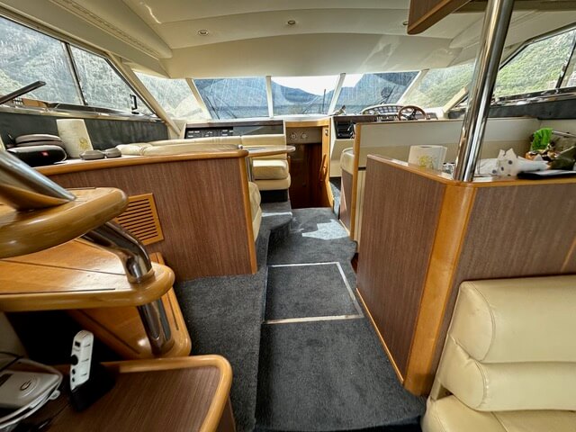 Motorboot Fairline 56 Squadron