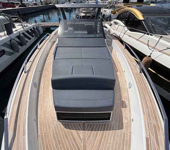 Motorboot Fiart 