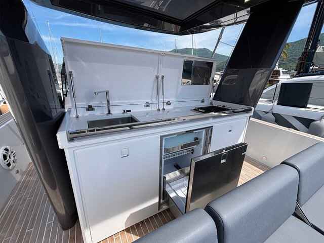 Motorboot Fiart 