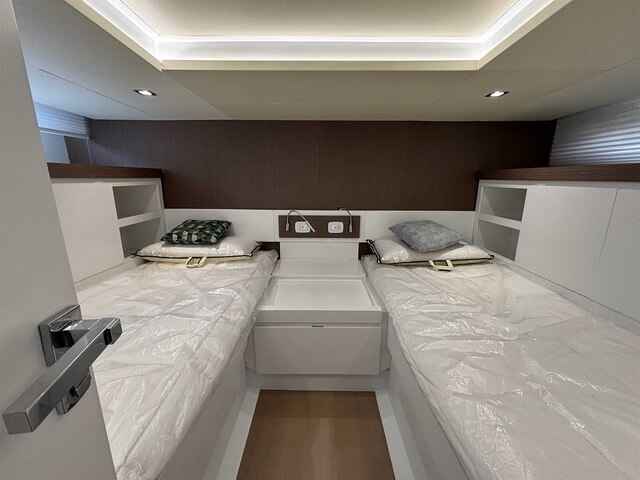 Motorboot Fiart 