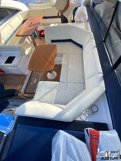 Motorboot Princess V 53