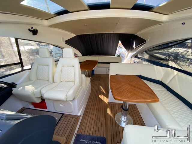 Motorboot Princess V 53