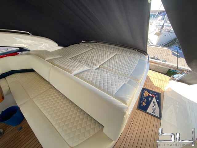 Motorboot Princess V 53
