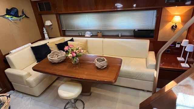Motorboot Princess V 53