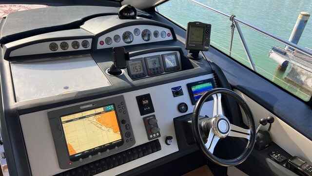 Motorboot Princess V 53