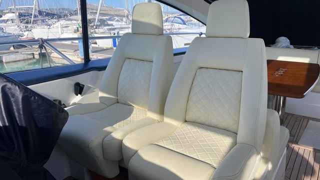Motorboot Princess V 53