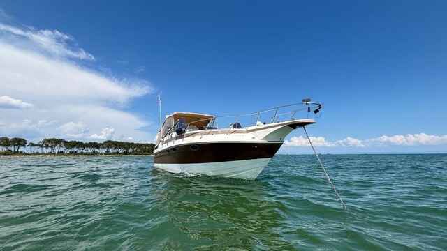 Motorboot Sun Runner 31 Ultra