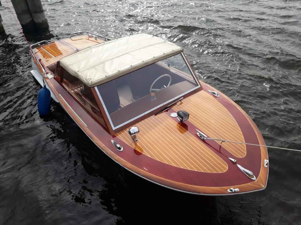 Motorboot Caminada unbekannt