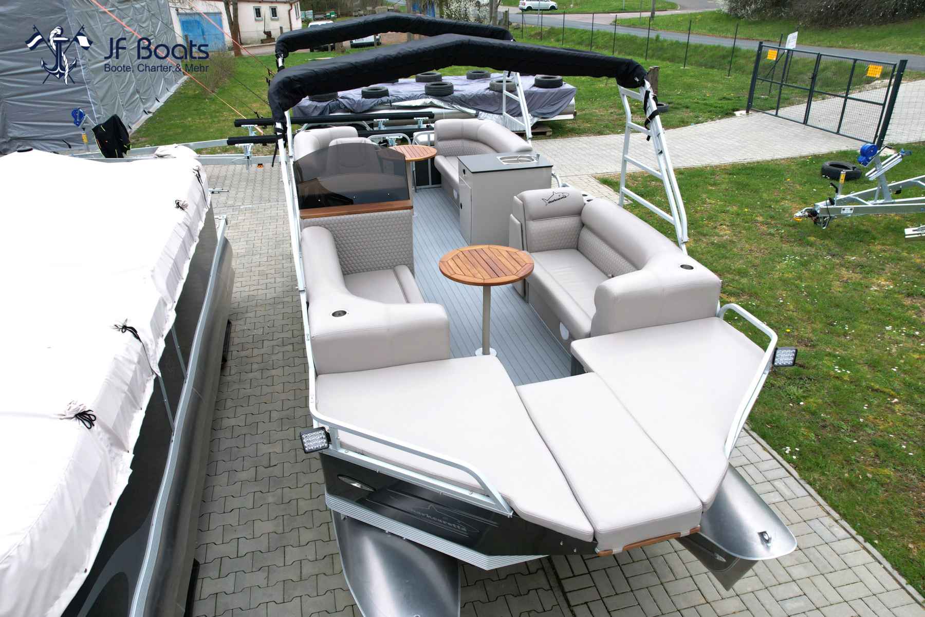 Motorboot Shark Ponton Boot SC7