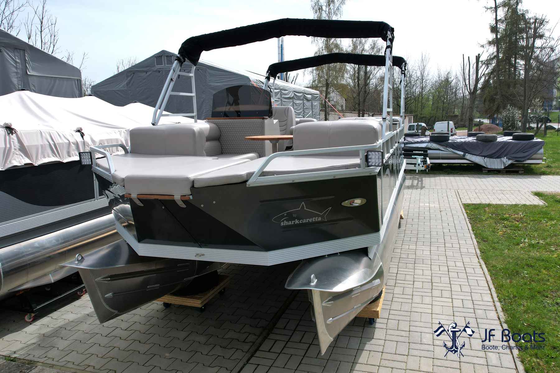 Motorboot Shark Ponton Boot SC7