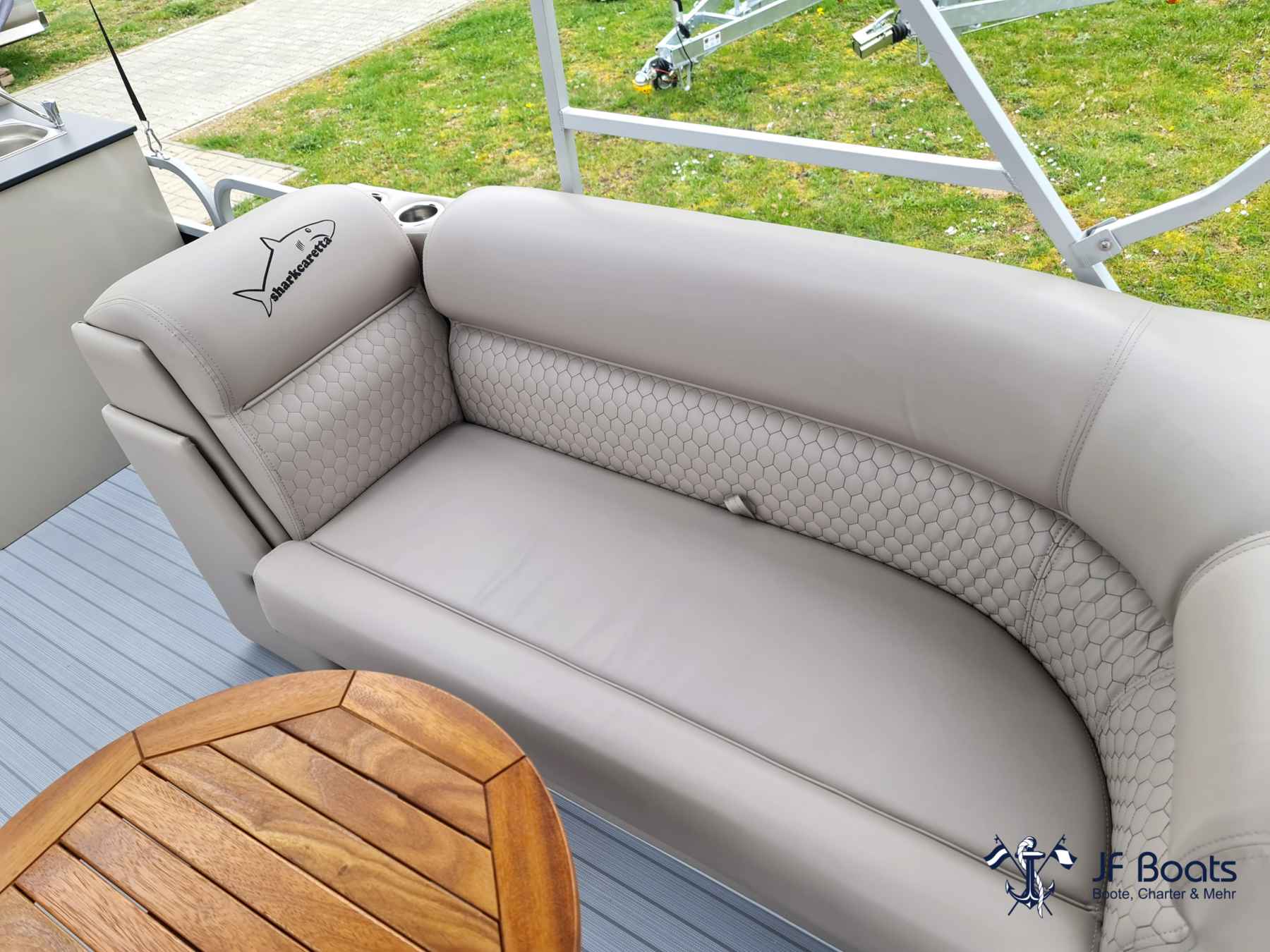 Motorboot Shark Ponton Boot SC7