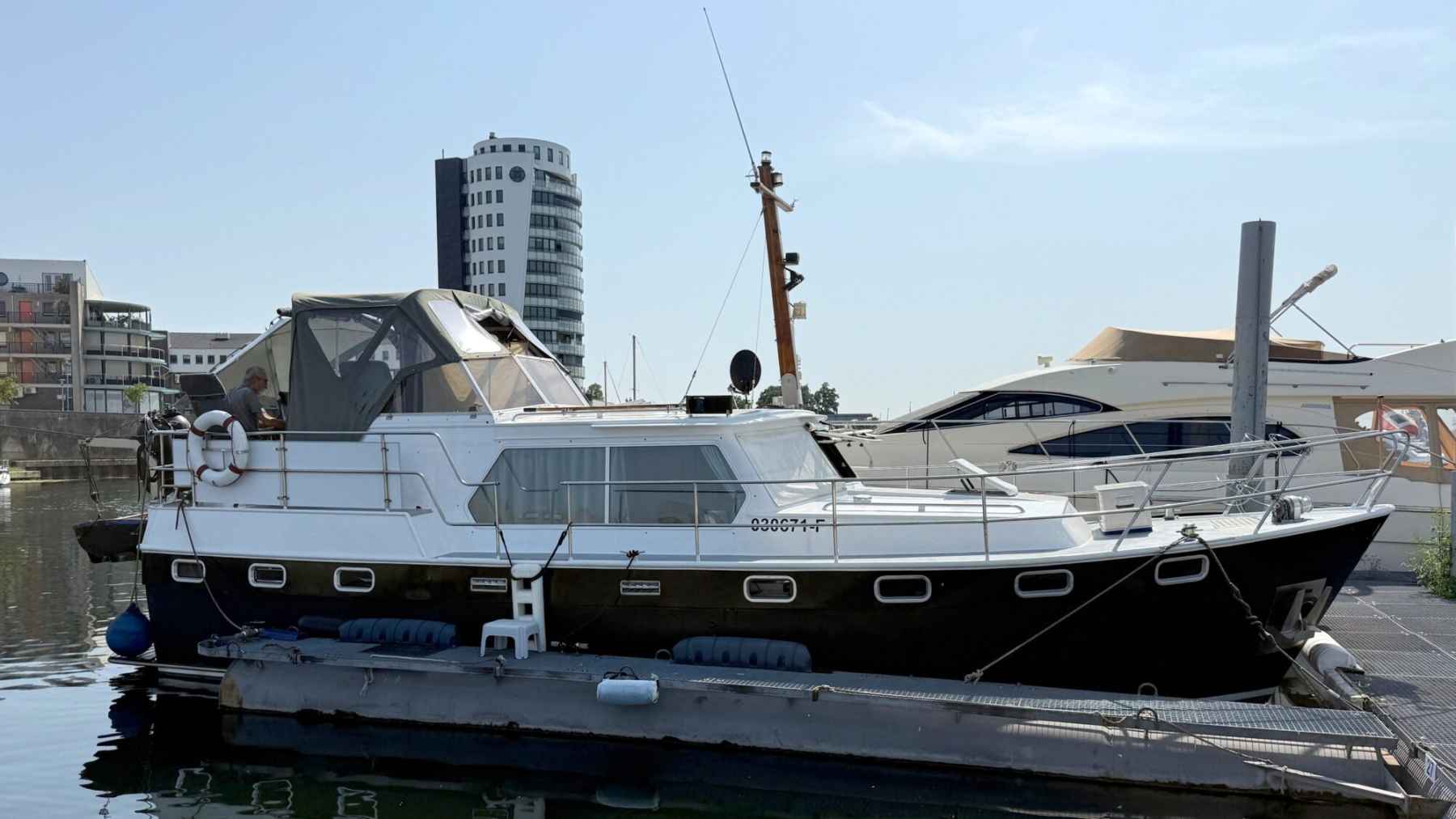 Motorboot Valkkruiser 10.50 AK Cabrio