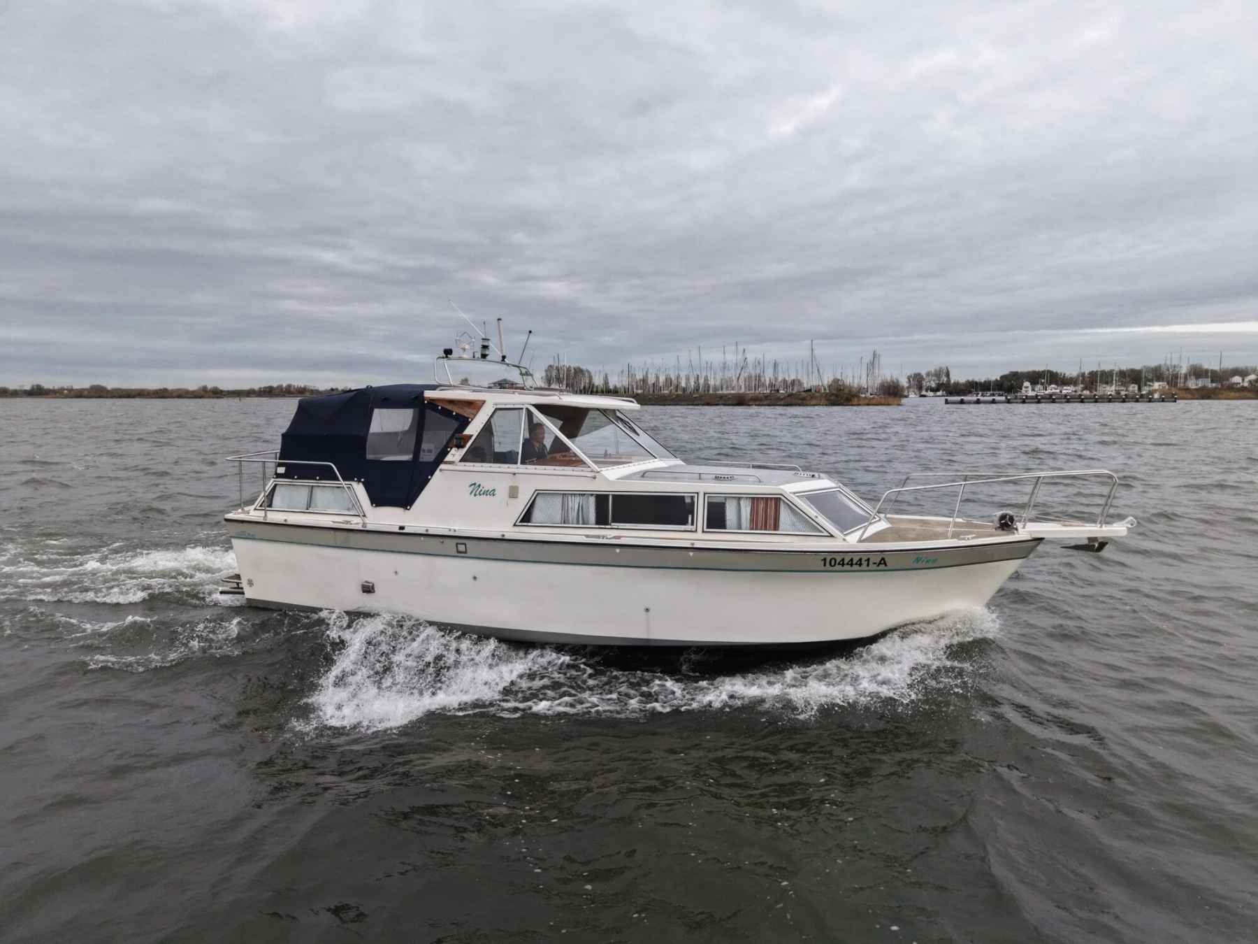 Motorboot Crestar 1000 OK/AK