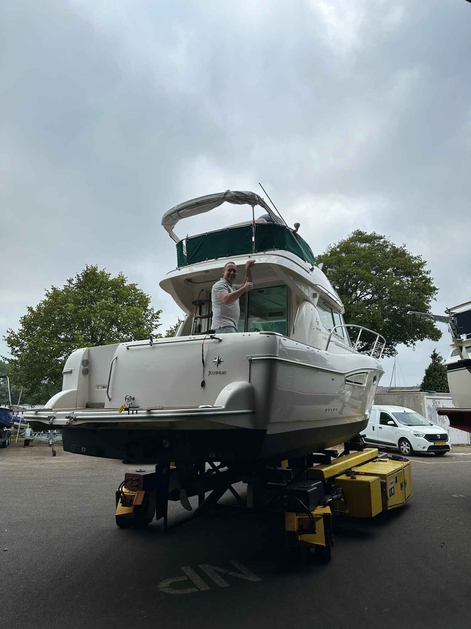 Motorboot Jeanneau Merry Fisher 9.25 Flybridge