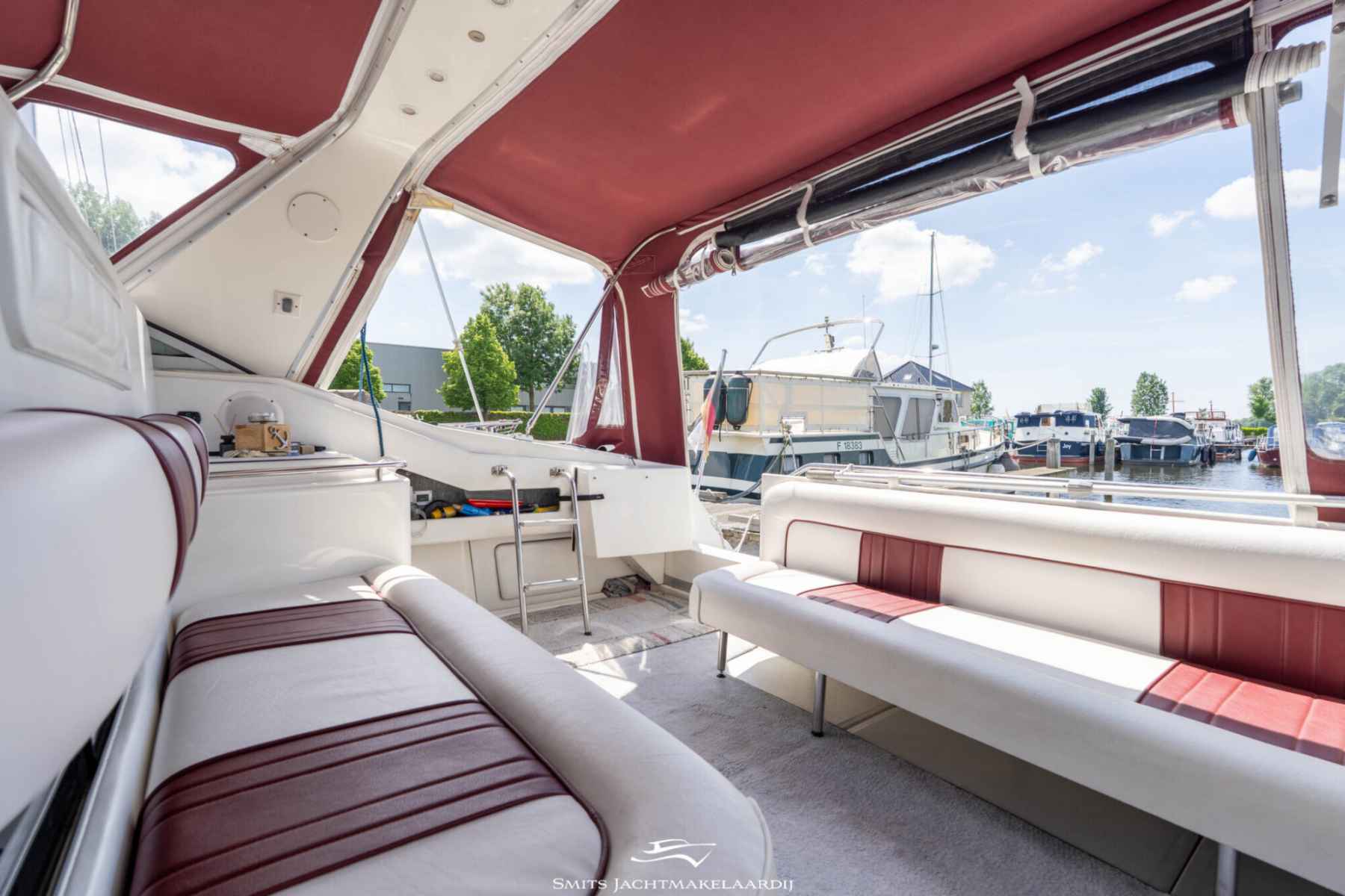 Motorboot Sea Ray 370 Express Cruiser