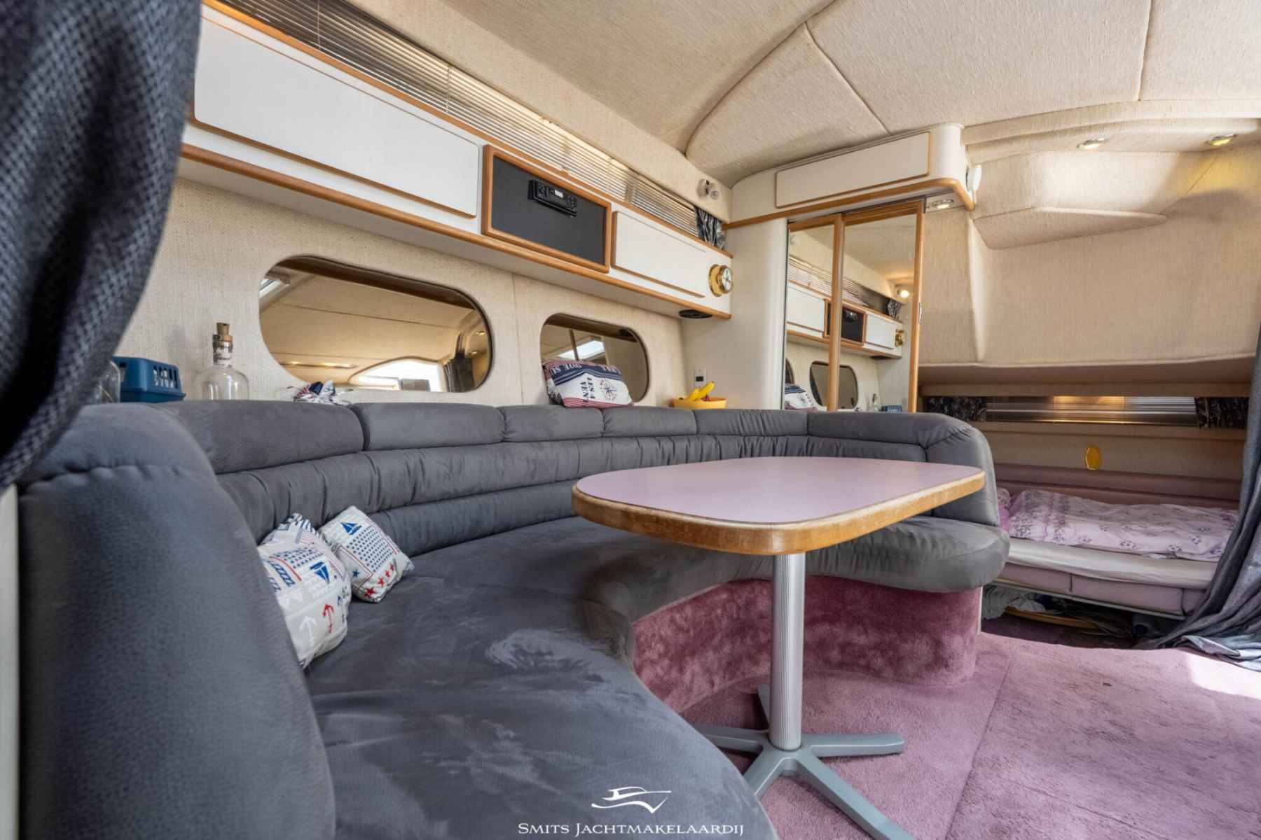 Motorboot Sea Ray 370 Express Cruiser