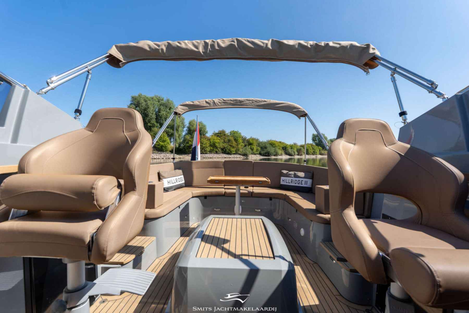 Motorboot Antaris Seventy7 Cabin