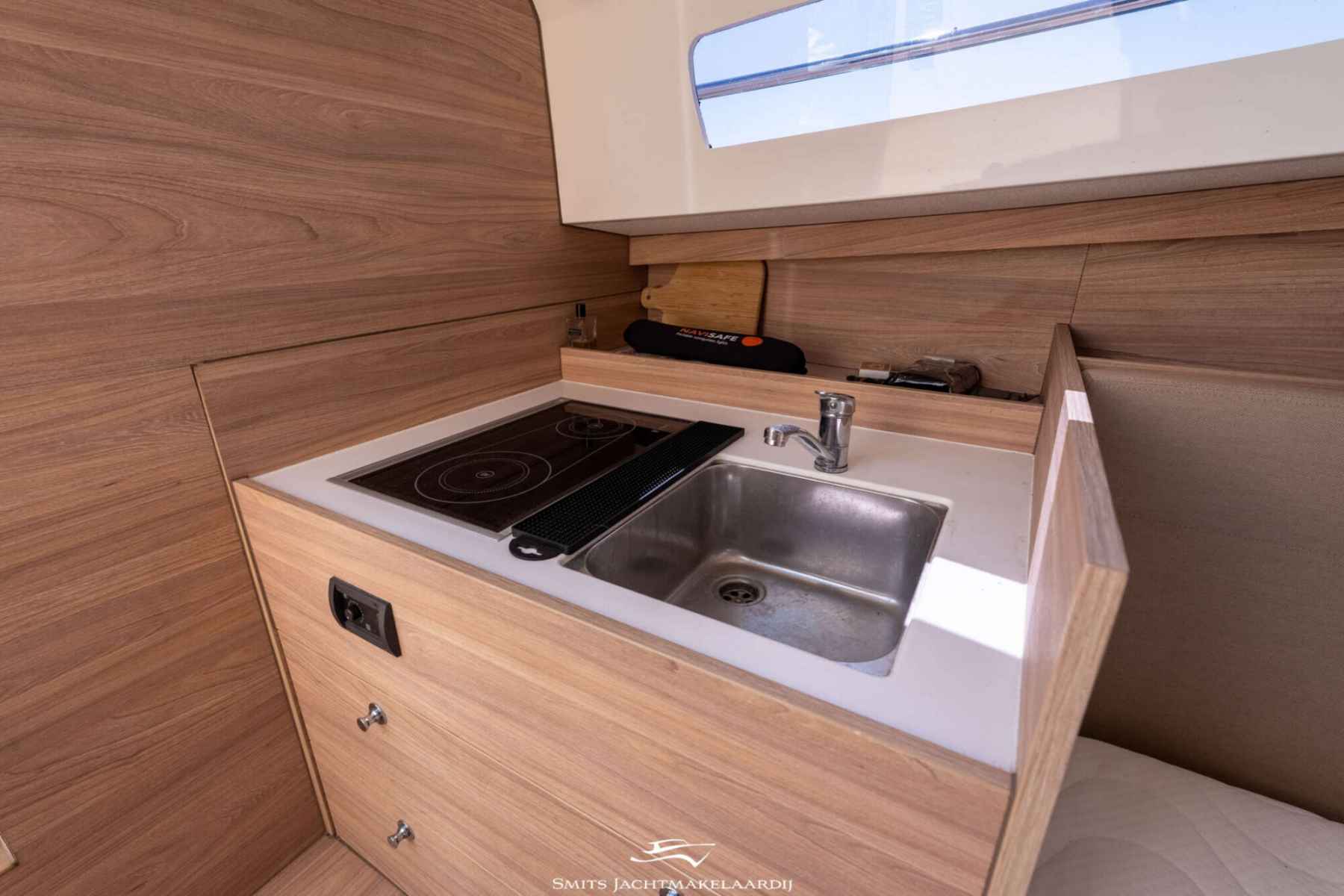 Motorboot Antaris Seventy7 Cabin