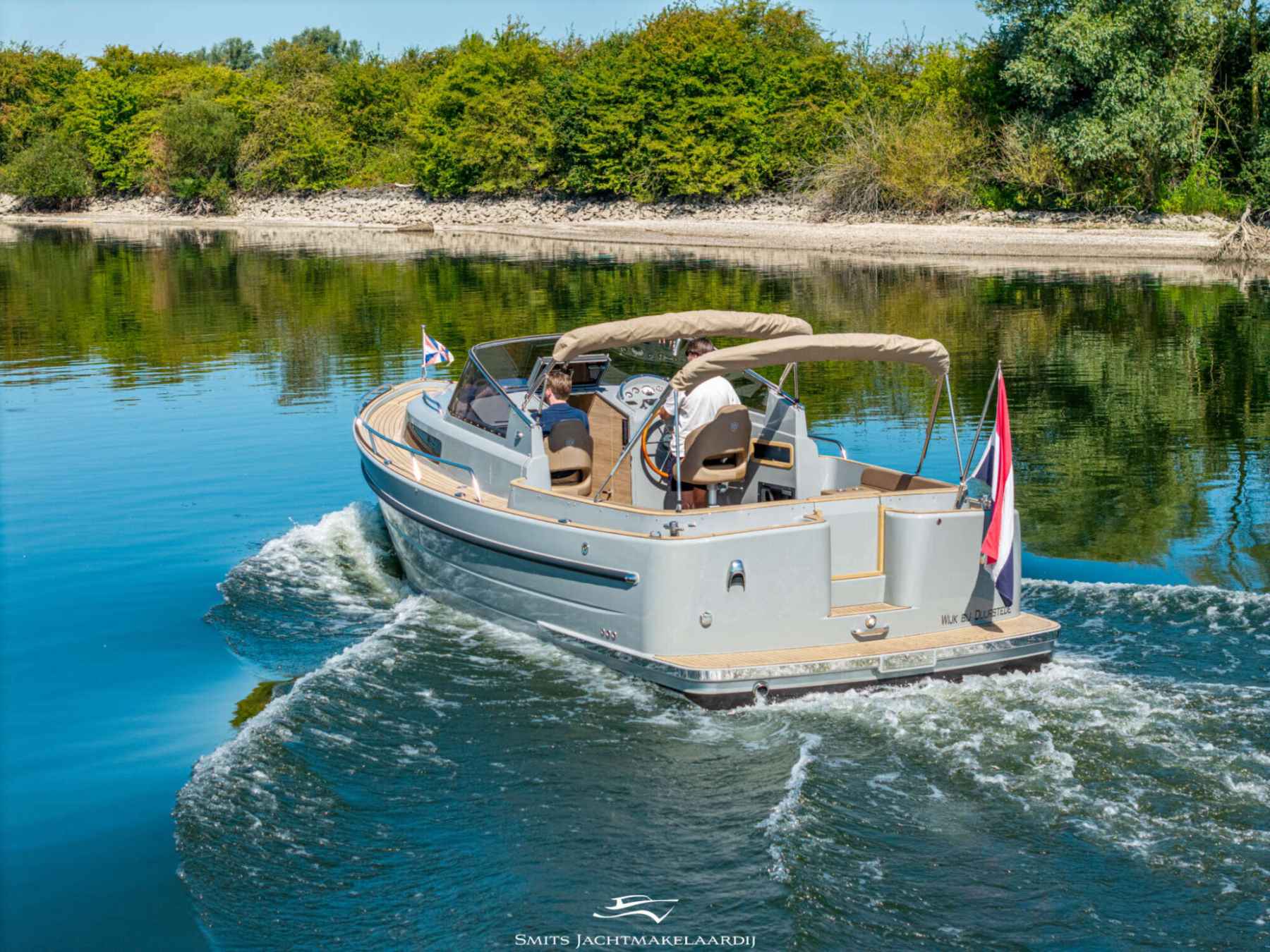 Motorboot Antaris Seventy7 Cabin