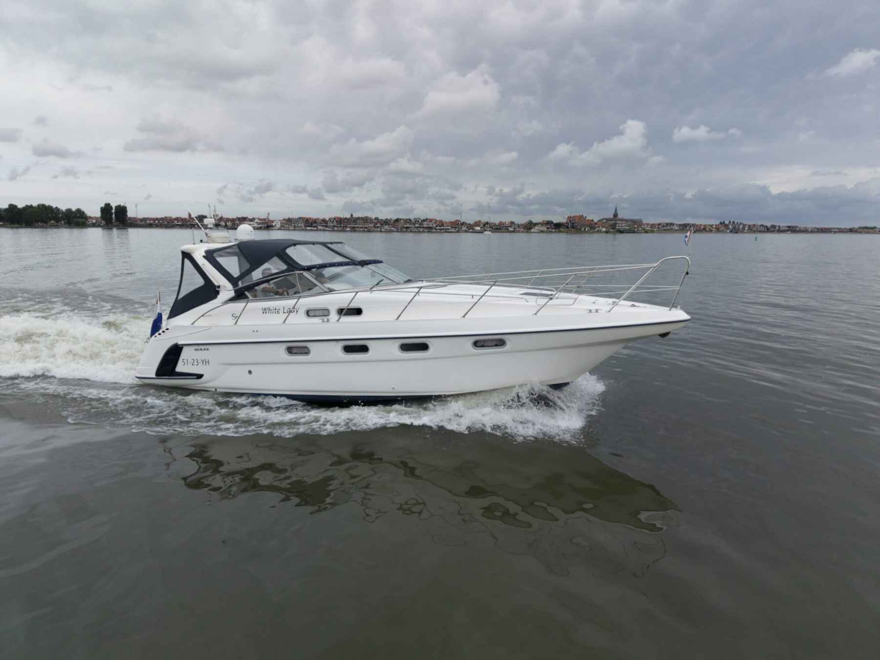 Motorboot Sealine S37
