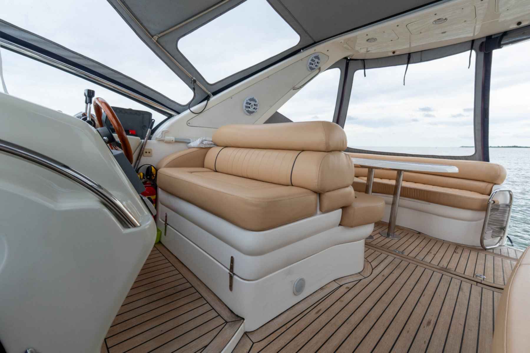 Motorboot Sealine S37