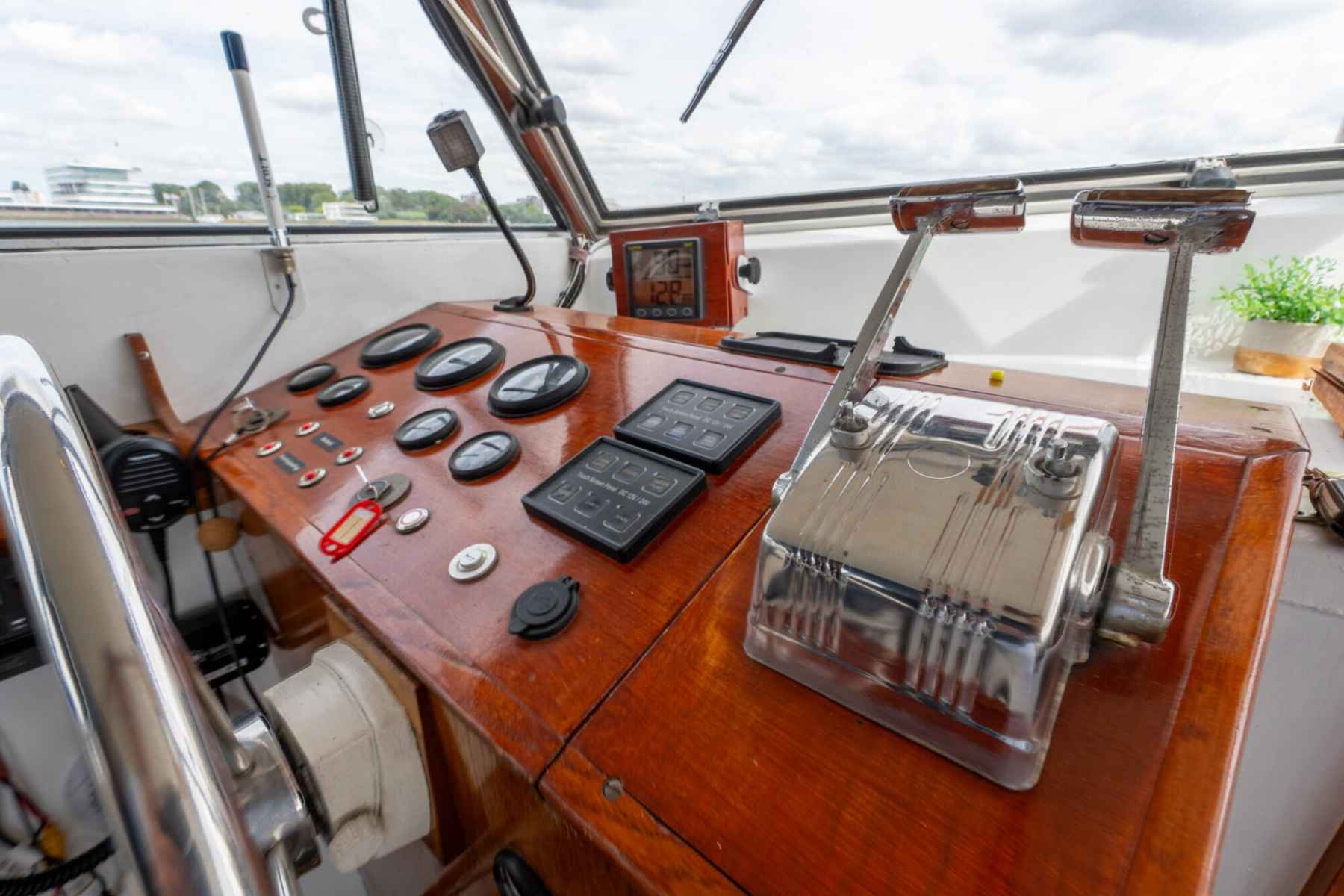 Motorboot Amerglass 32 OK AK