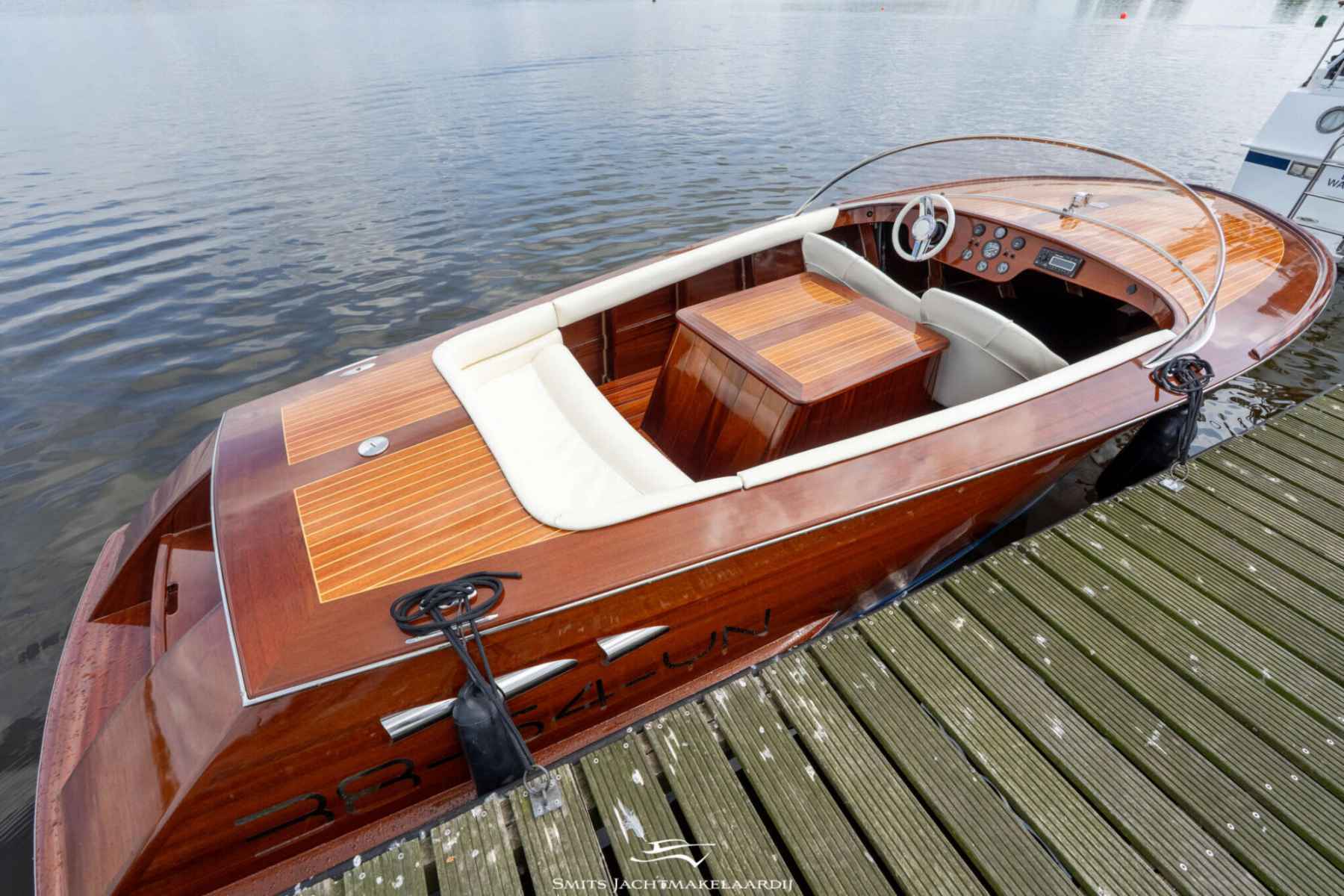 Motorboot Divank 635 type ‘Riva’
