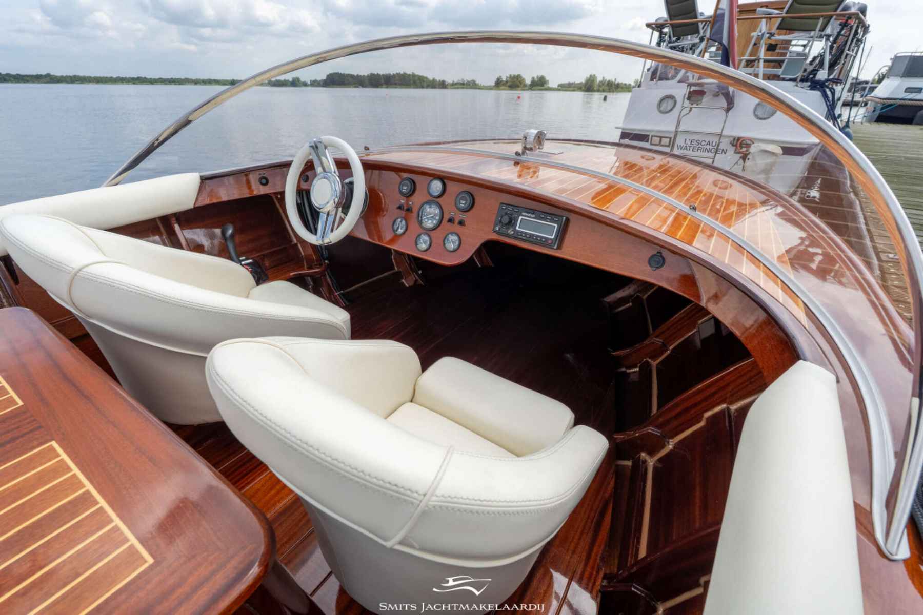 Motorboot Divank 635 type ‘Riva’