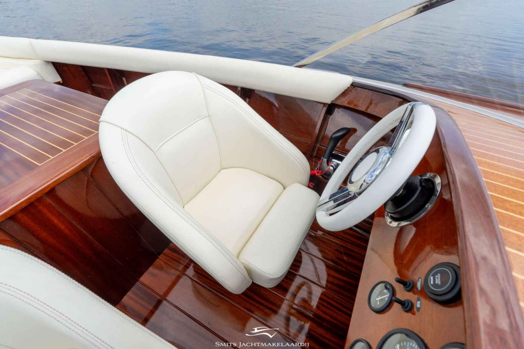 Motorboot Divank 635 type ‘Riva’