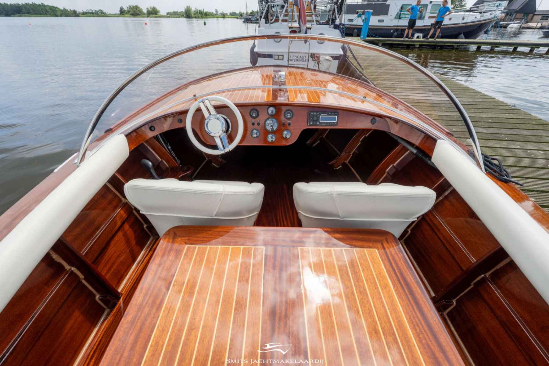 Motorboot Divank 635 type ‘Riva’