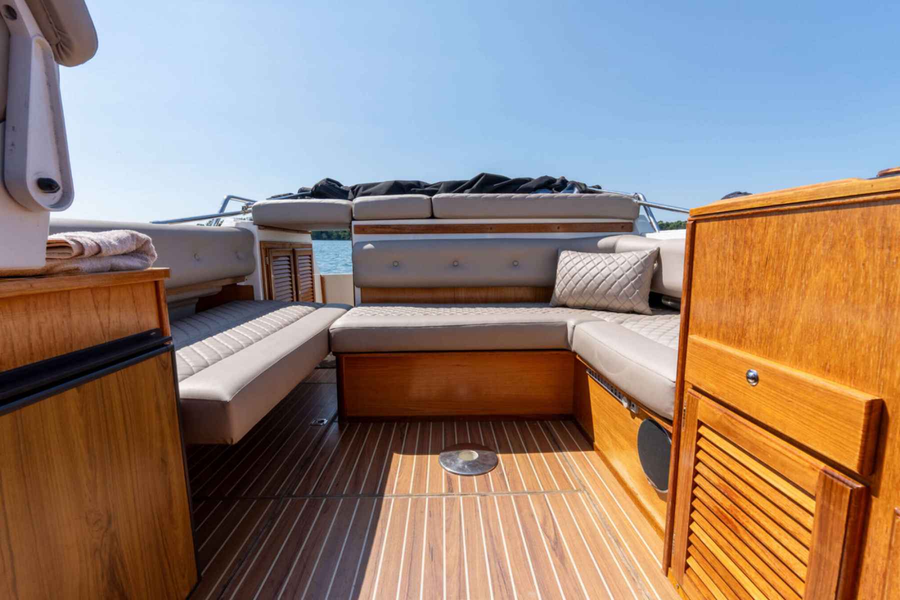 Motorboot Ramin 30 Touring Spiegeldeur