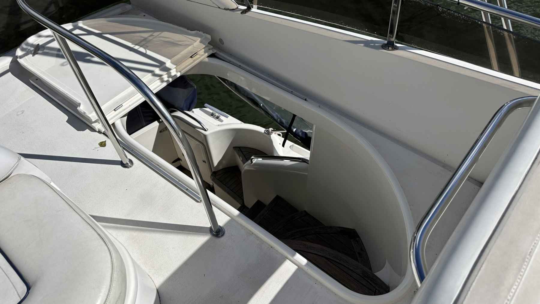 Motorboot Fairline Phantom 40 Flybridge