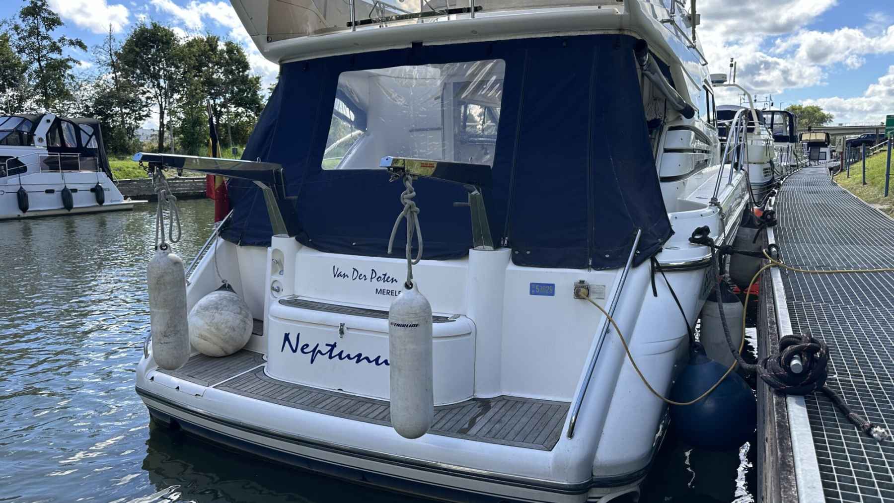 Motorboot Fairline Phantom 40 Flybridge