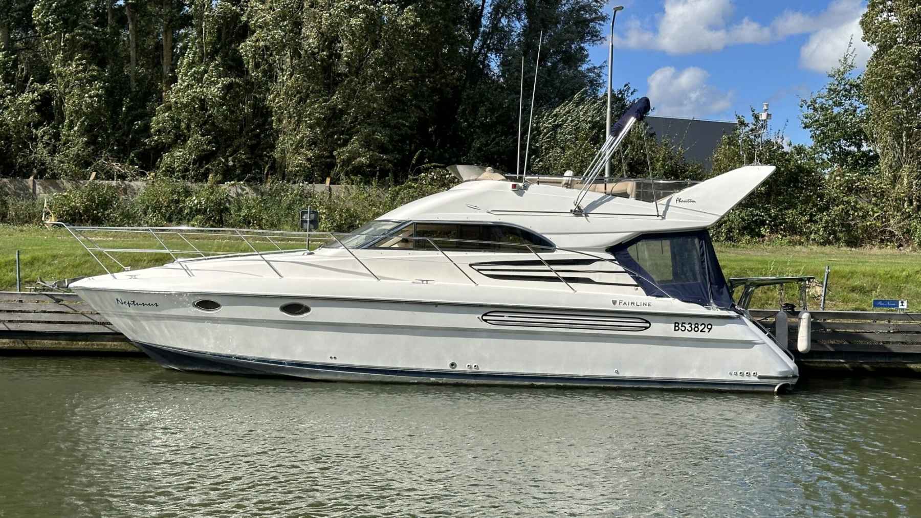 Motorboot Fairline Phantom 40 Flybridge