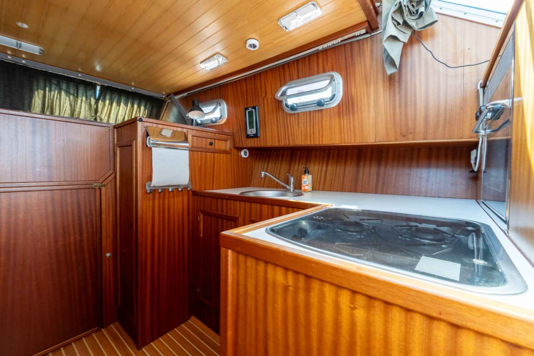 Motorboot Bege 1000 OK Spiegeldeur